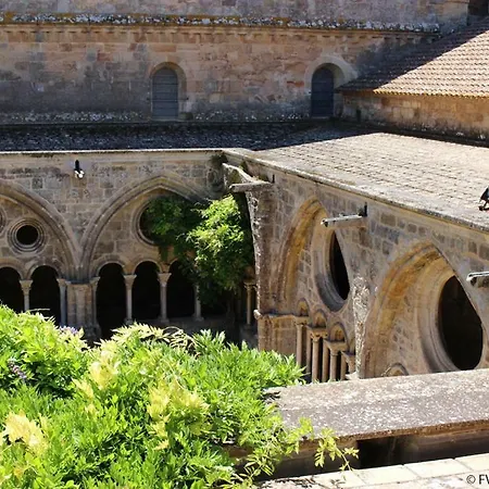 De L'aigle 홈스테이